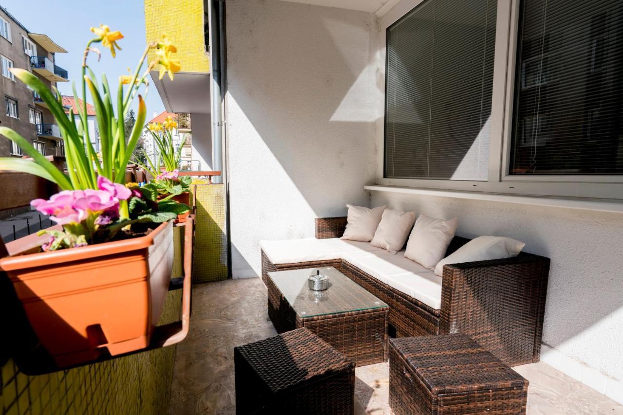 ברטיסלאבה Stylish Centrally Located 1Br Apartment With Parking מראה חיצוני תמונה